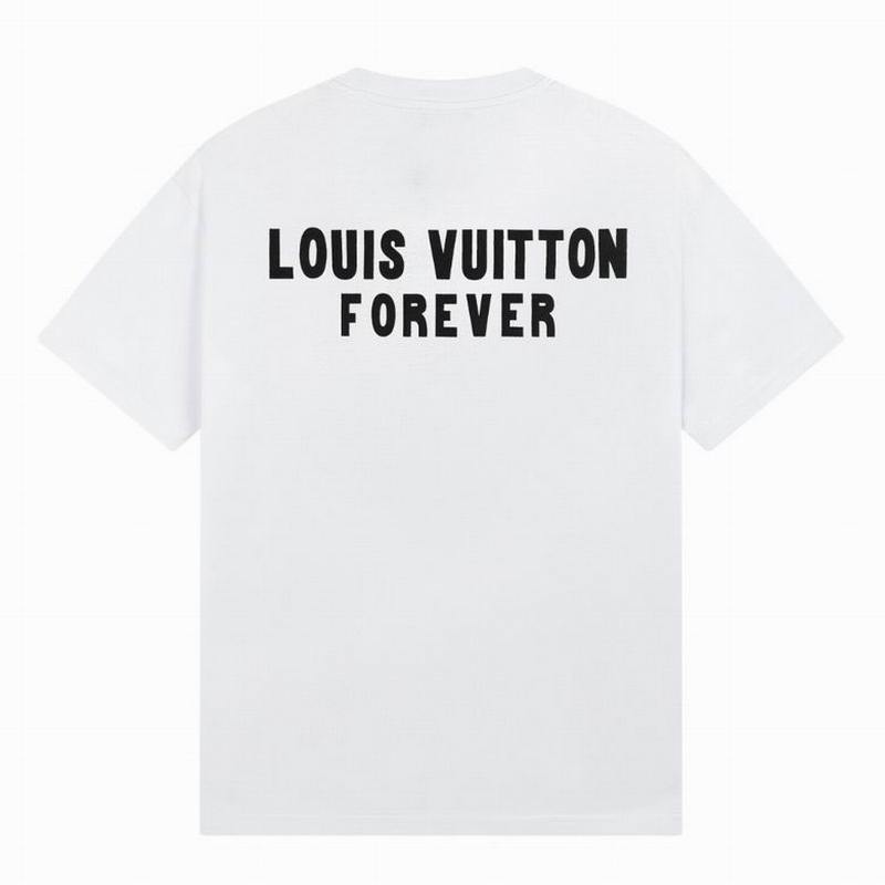 Louis Vuitton Men's T-shirts 907